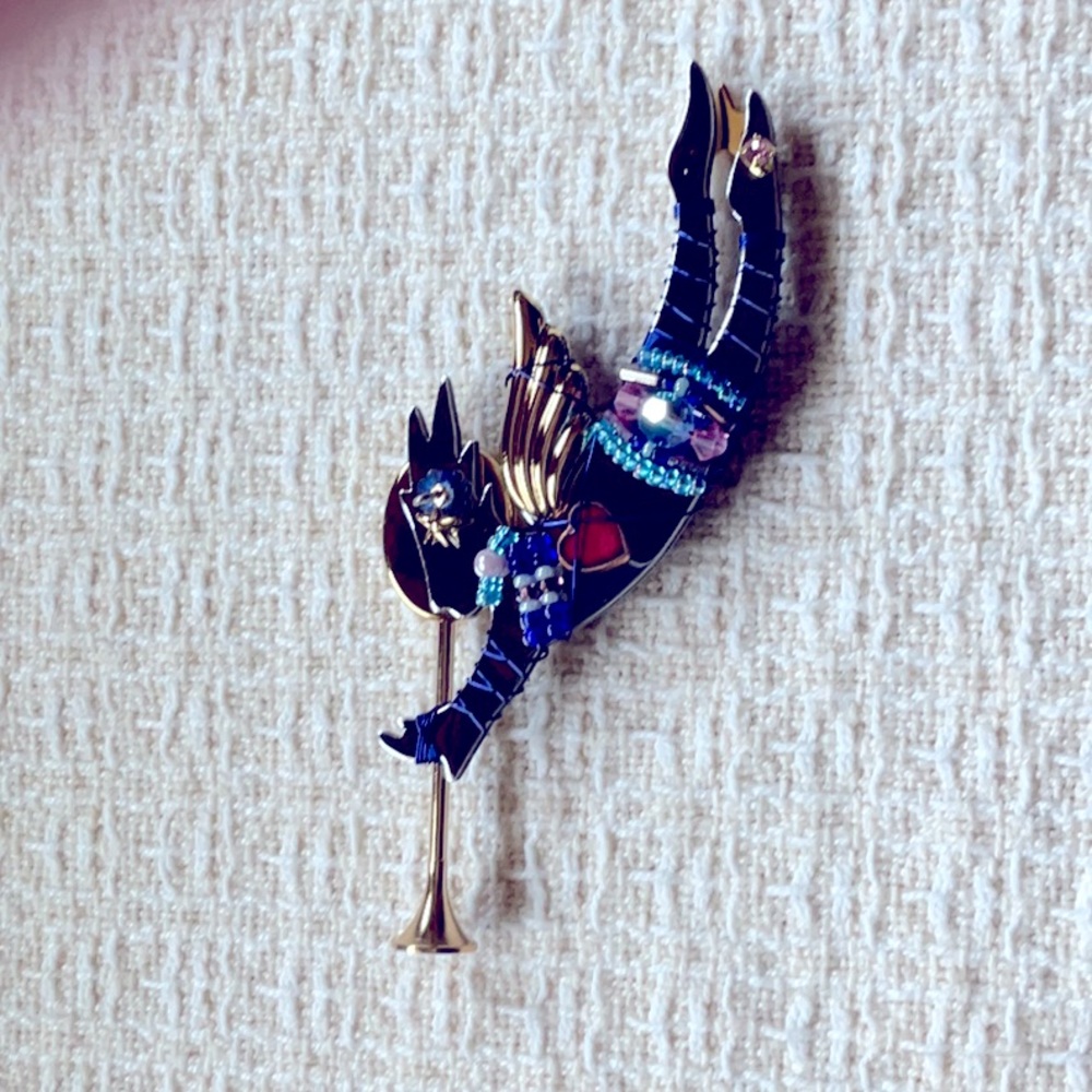 Liztech pin